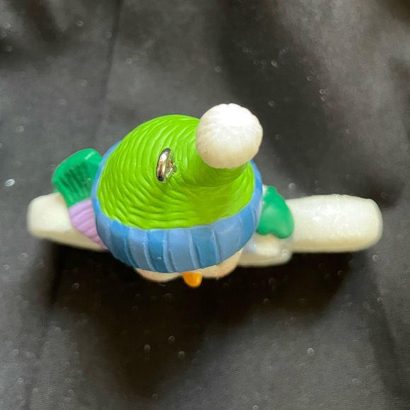 HALLMARK KEEPSAKE Frosty Fun Decade
Christmas Ornament 2010 Snowman in Box - Picture 7 of 9